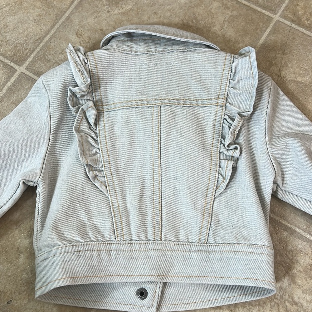 Stylish Kids Denim Jacket with Ruffle Detail - Picture 3 of 3